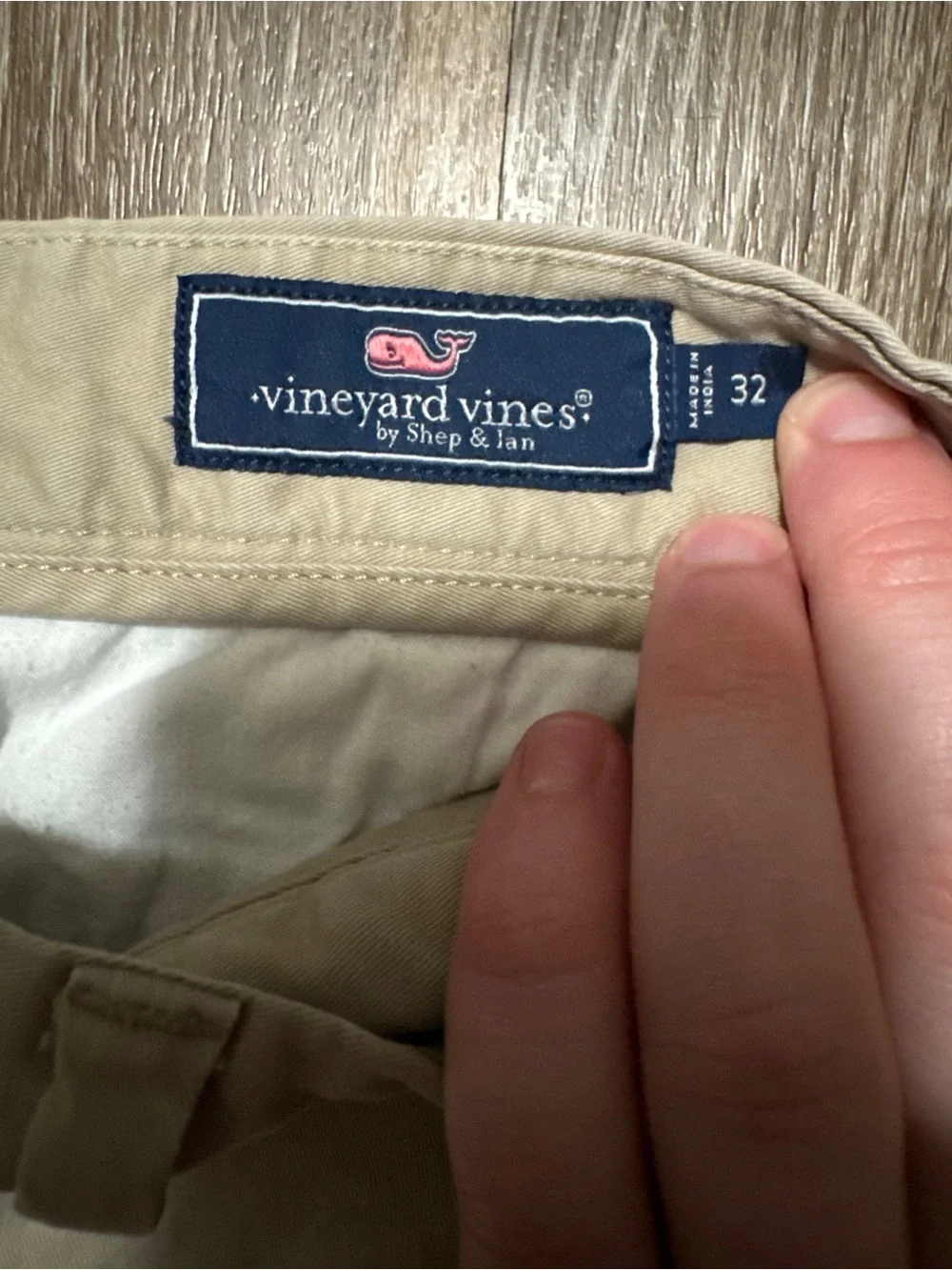 Vineyard Vines side flat wear